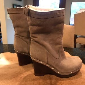 UGG Lynnea Suede Leather Clog Boots Gray Sz 9
